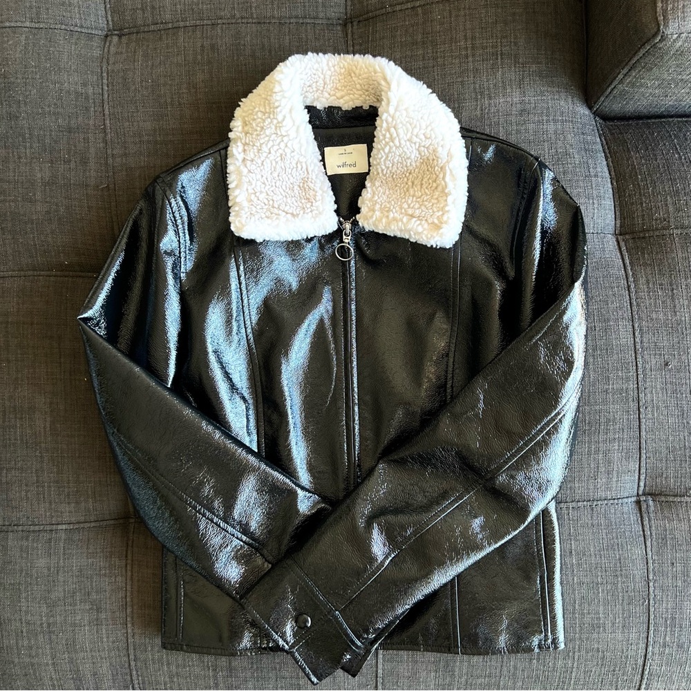 Aritzia Wilfred Tempest Jacket • Black Faux Leather Vegan Sherpa - Size S